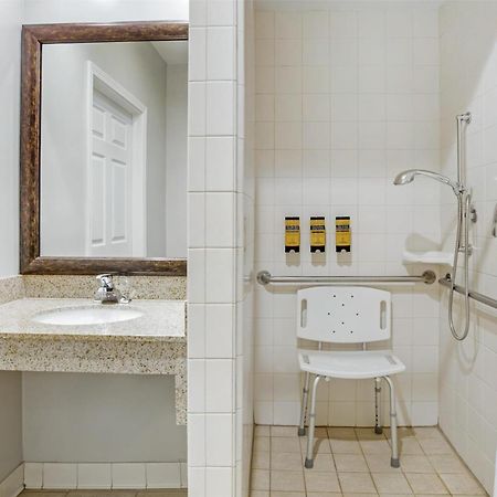 Best Western Plus Dixon Davis Bagian luar foto