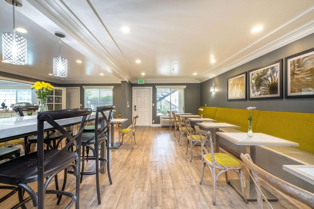 Best Western Plus Dixon Davis Bagian luar foto
