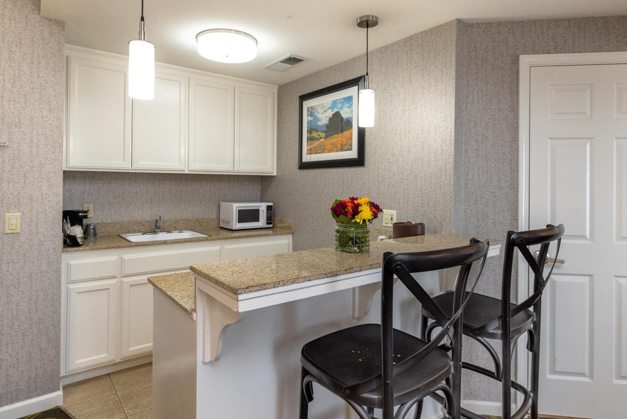 Best Western Plus Dixon Davis Bagian luar foto