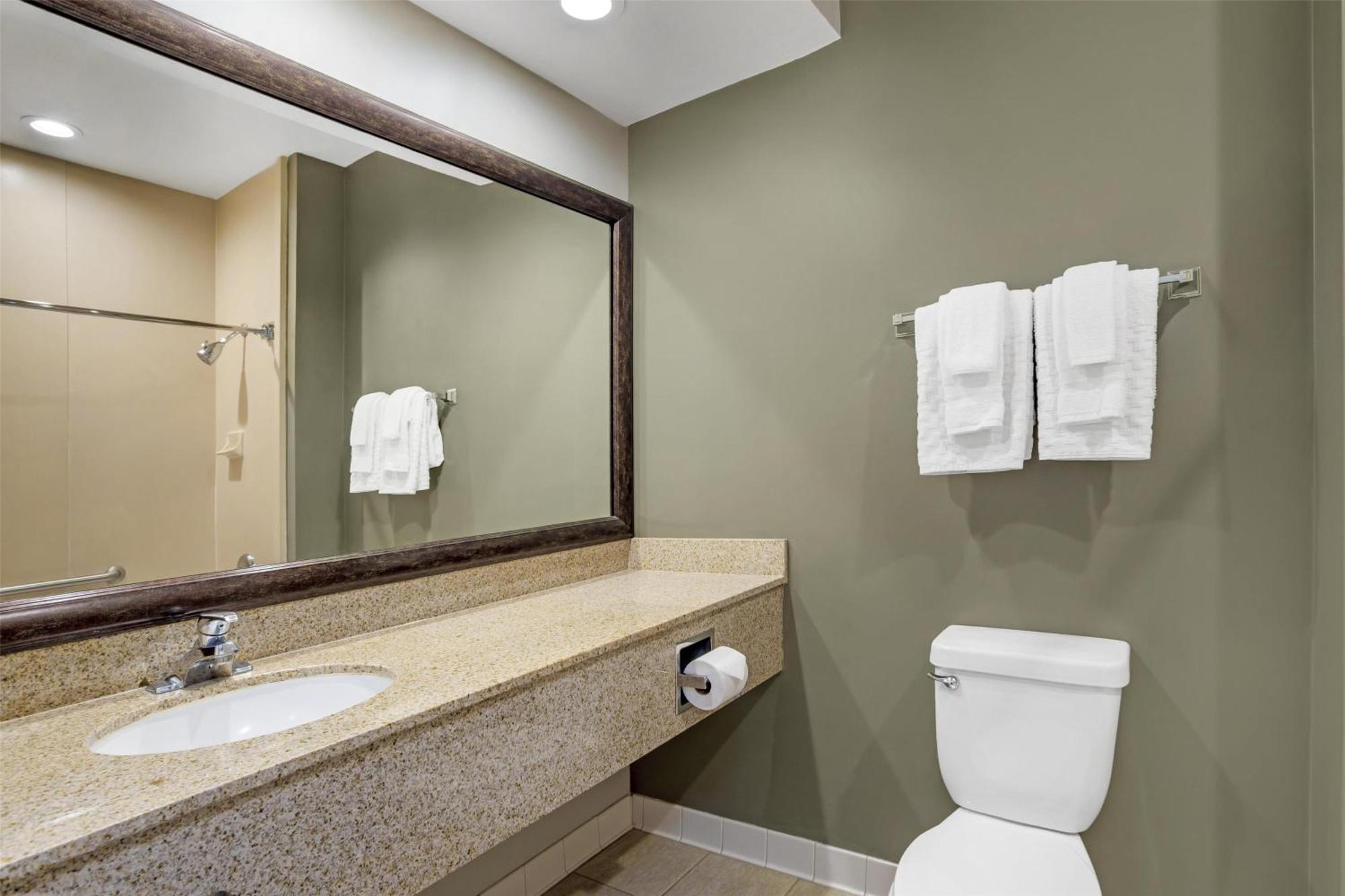 Best Western Plus Dixon Davis Bagian luar foto