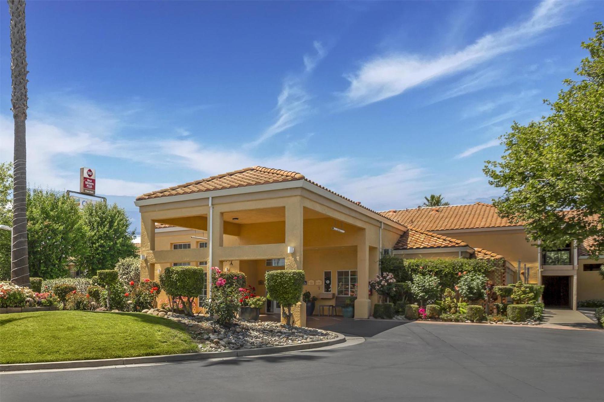 Best Western Plus Dixon Davis Bagian luar foto