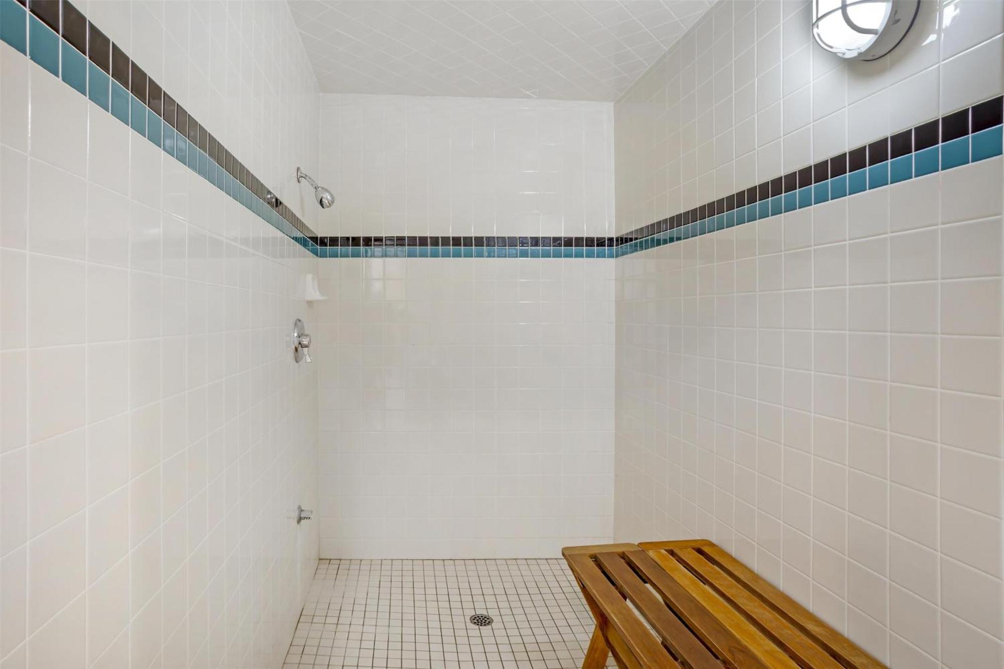 Best Western Plus Dixon Davis Bagian luar foto