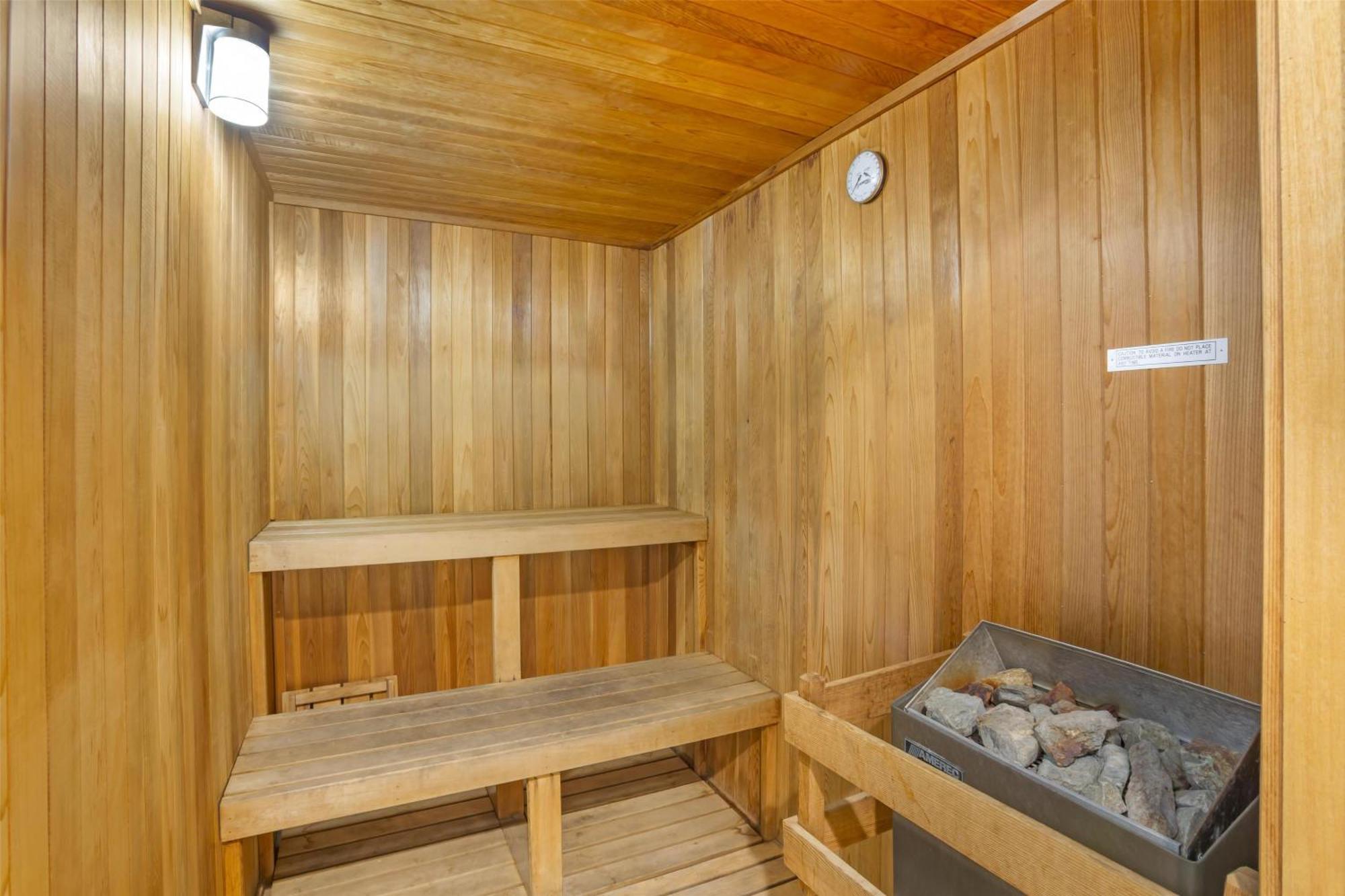 Best Western Plus Dixon Davis Bagian luar foto